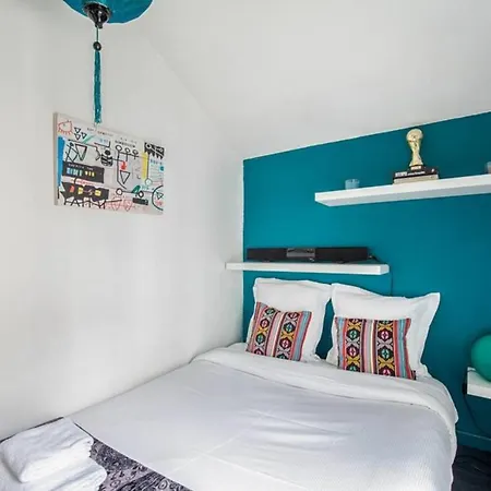 Apartment Charming And Colorful In Batignolles Paris