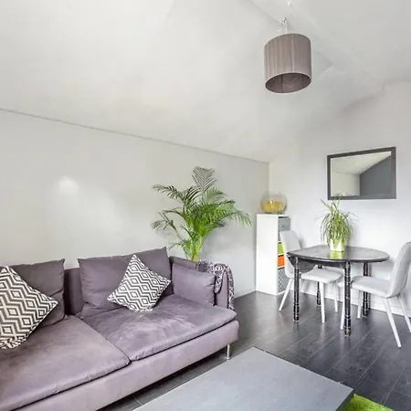 Charming And Colorful In Batignolles Apartment Paris